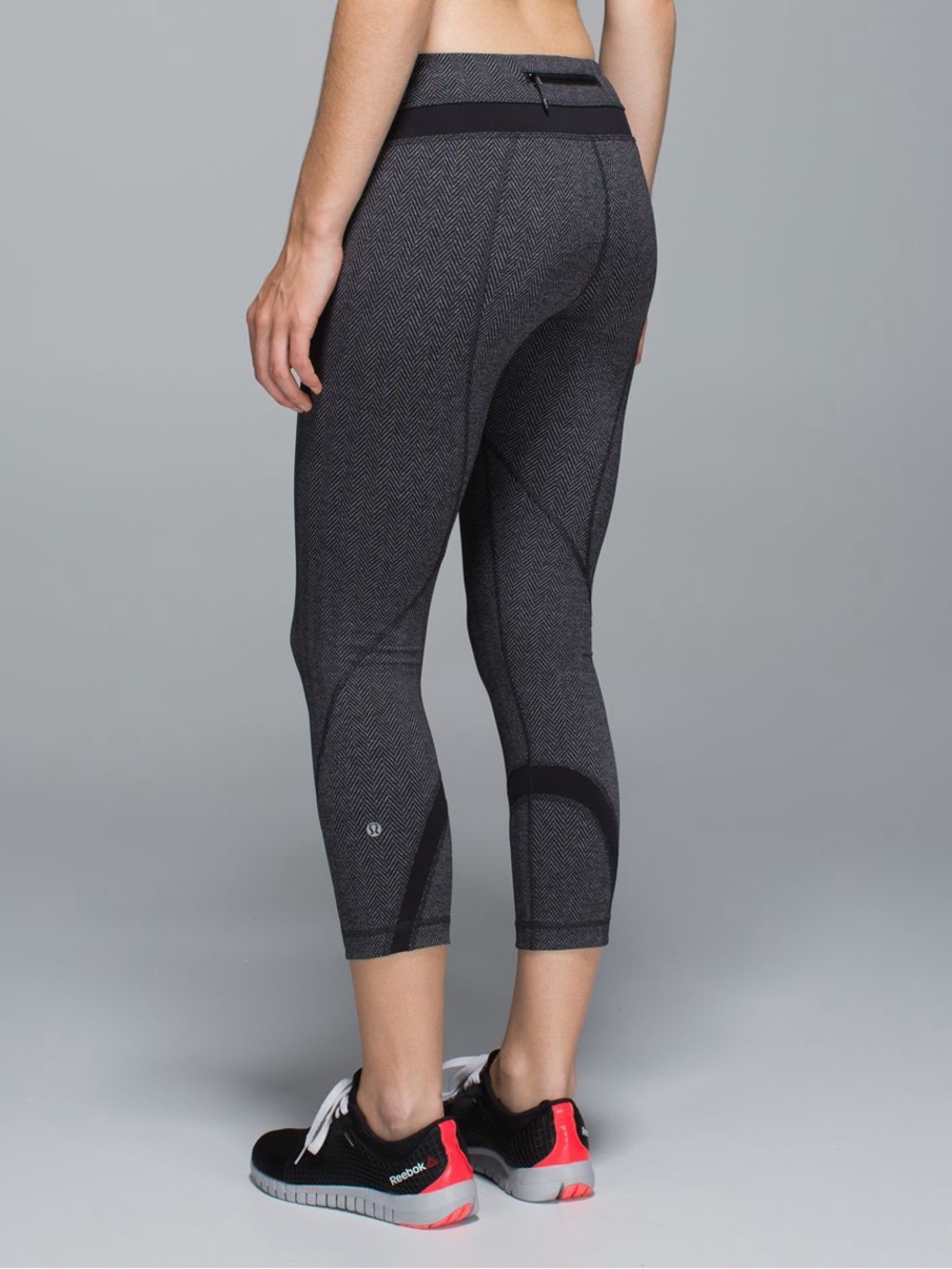 Lululemon Run: Inspire Crop II *All Luxtreme Size 4 grey - Picture 2 of 12